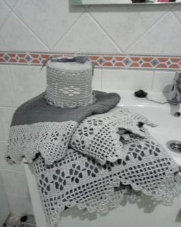 Accesorios de baño, color blanco y gris