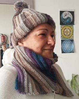 Gorro y bufanda, gris y azul